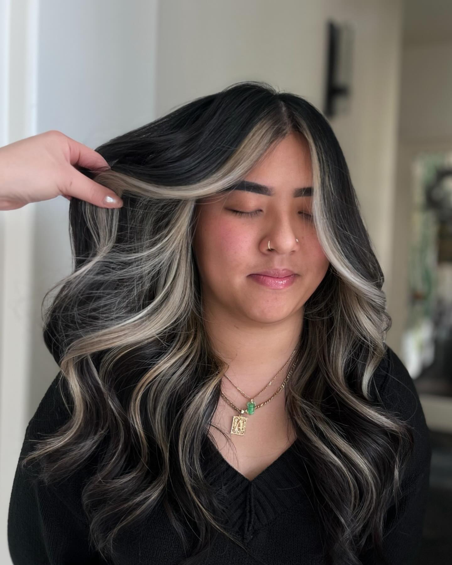 Dramatic Black Hair With Chunky Blonde Money Piece