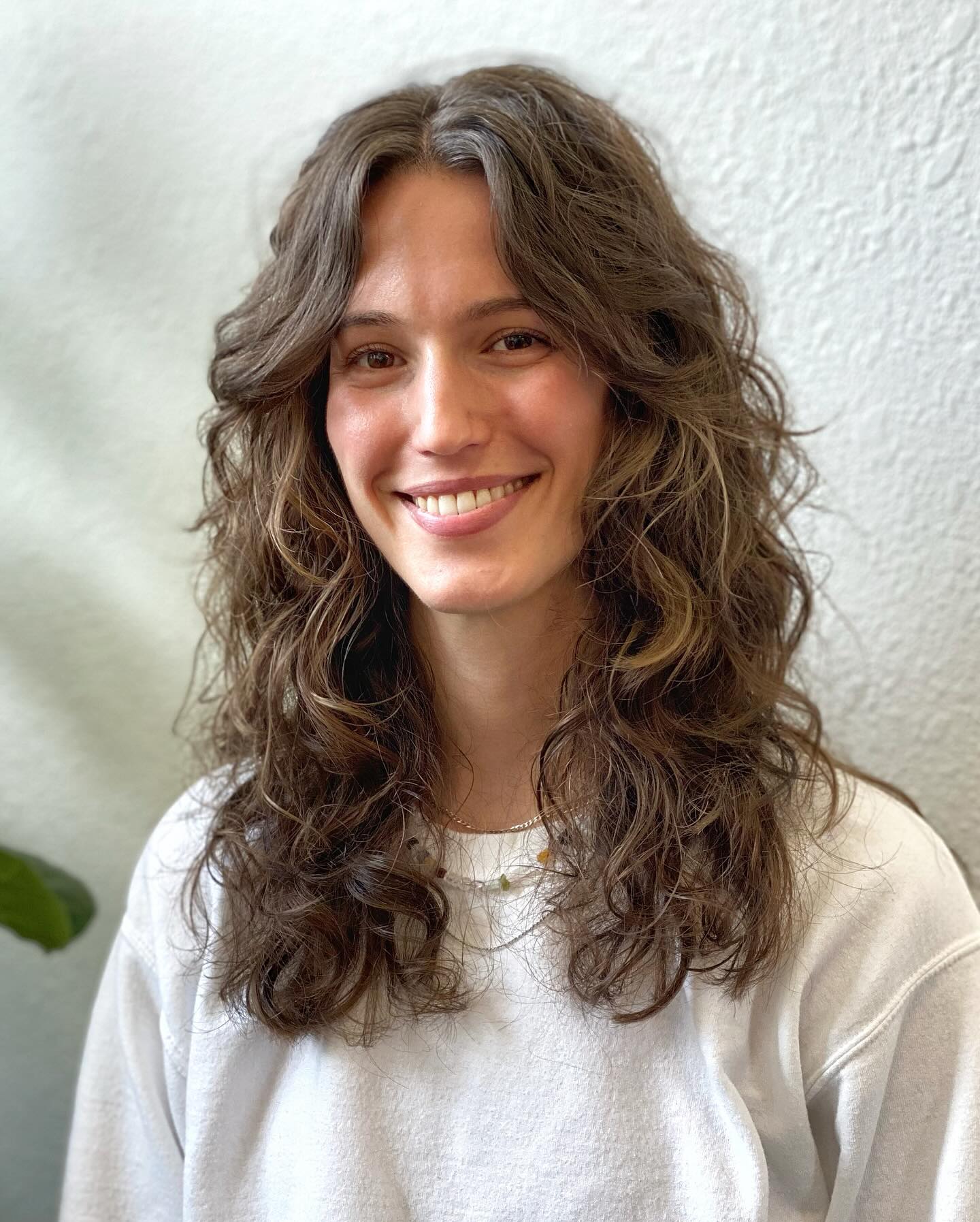 Effortless Tousled Deep Waves With Face Framing Layers