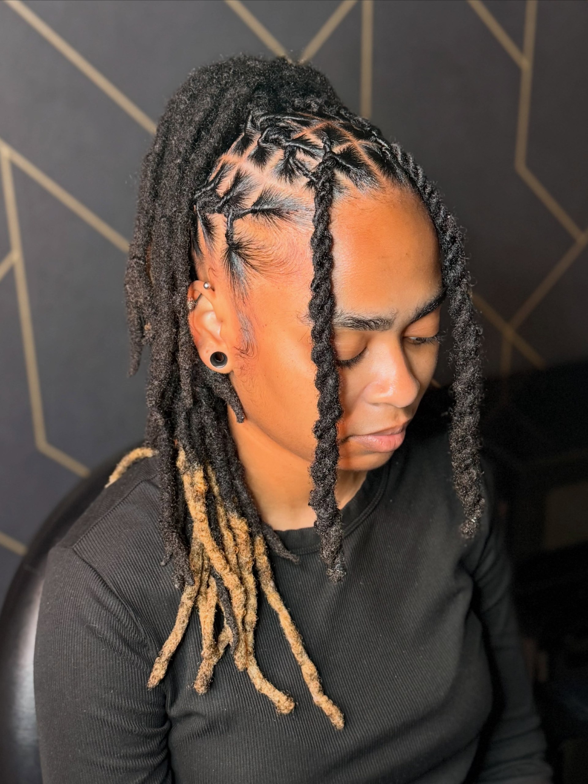Elegant Diamond Part Dreadlock High Ponytail