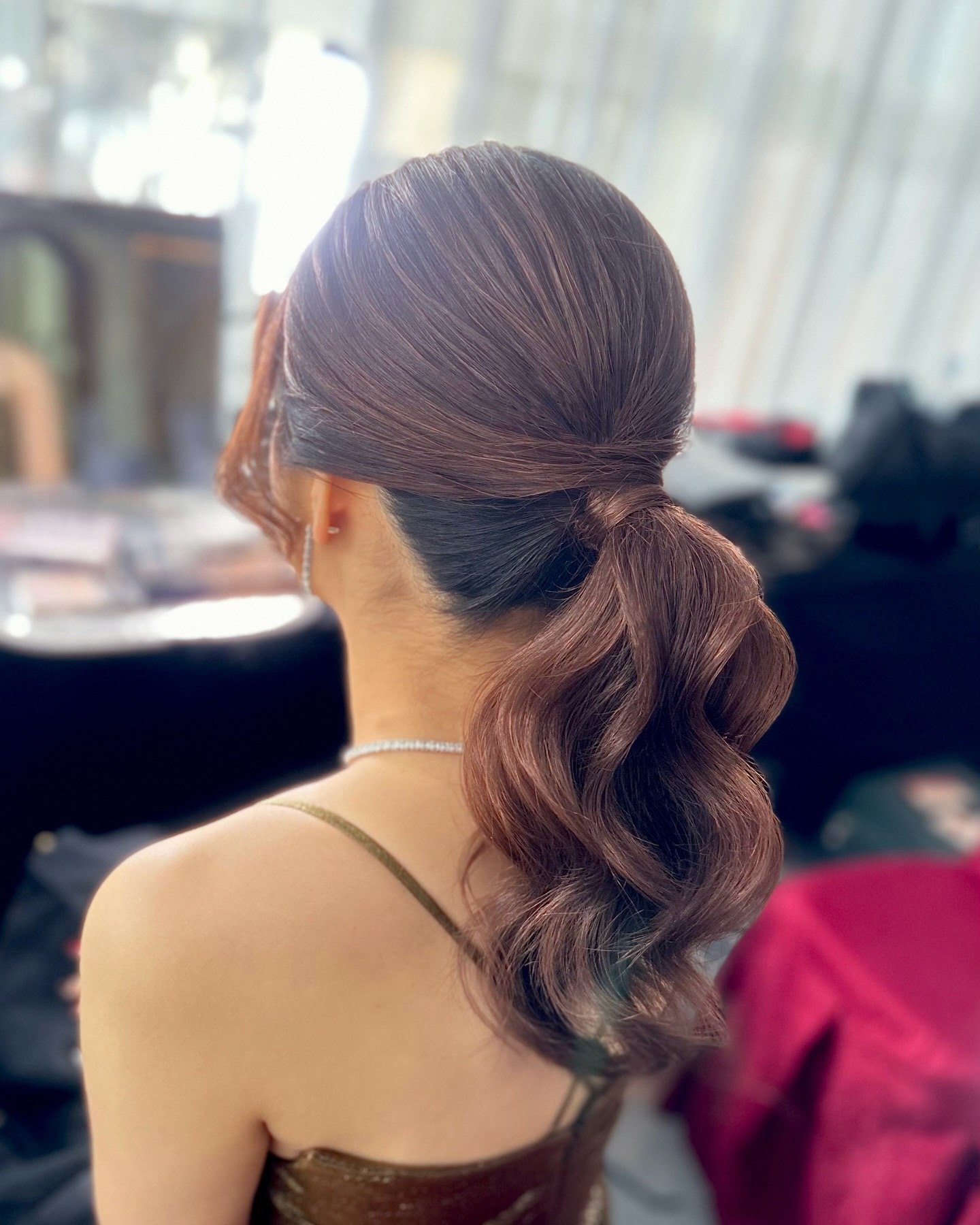Elegant Low Ponytail With Hollywood Waves