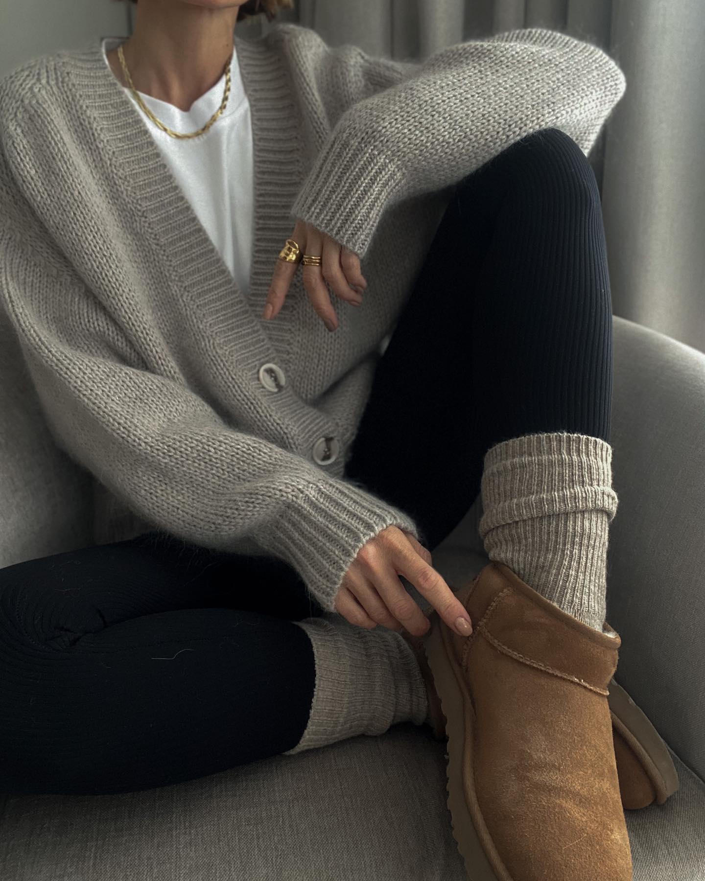 Oversized Oatmeal Cardigan With Chestnut Mini Boots