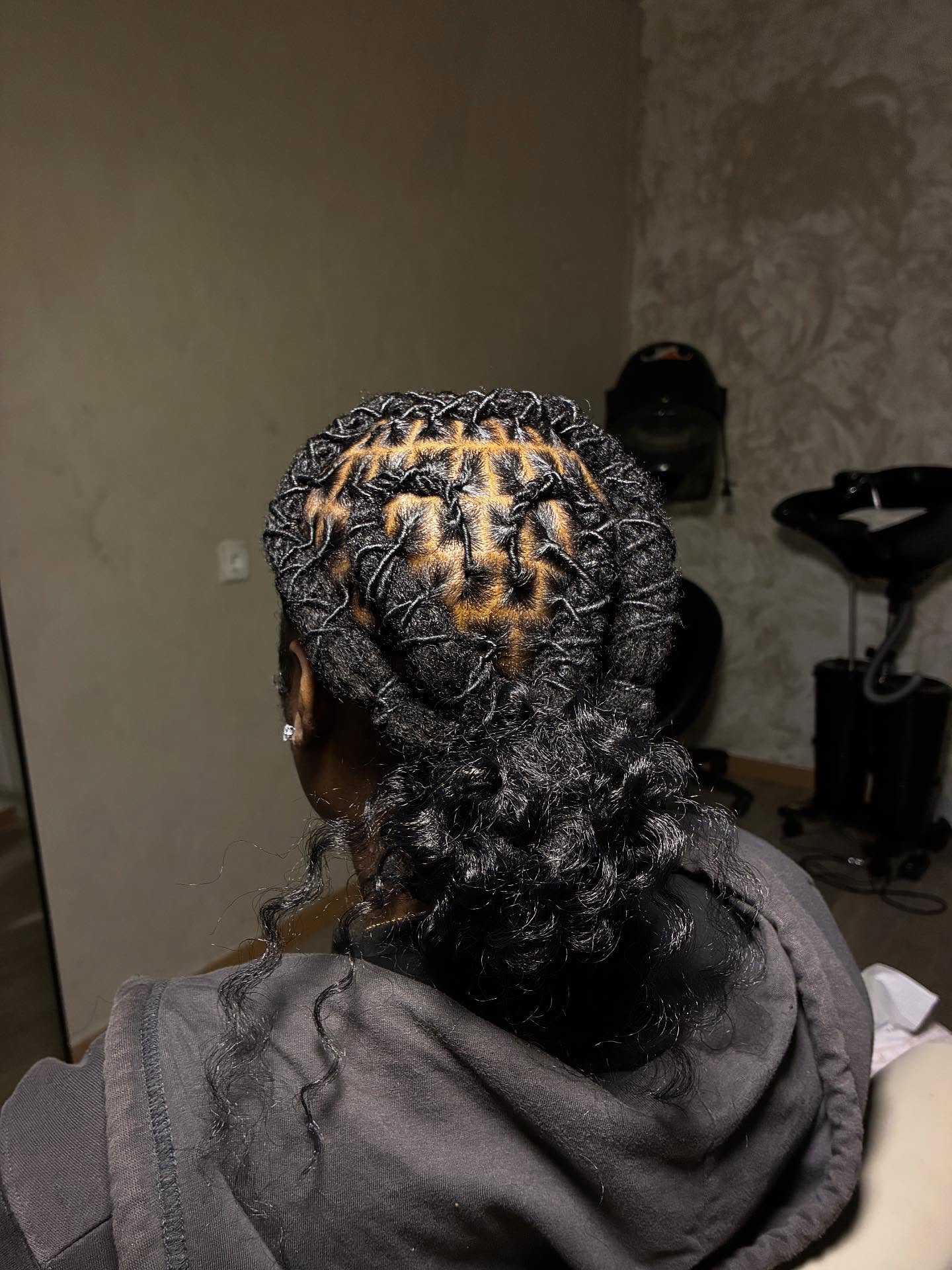 Protective Crown Barrel Twists With Loose Curls