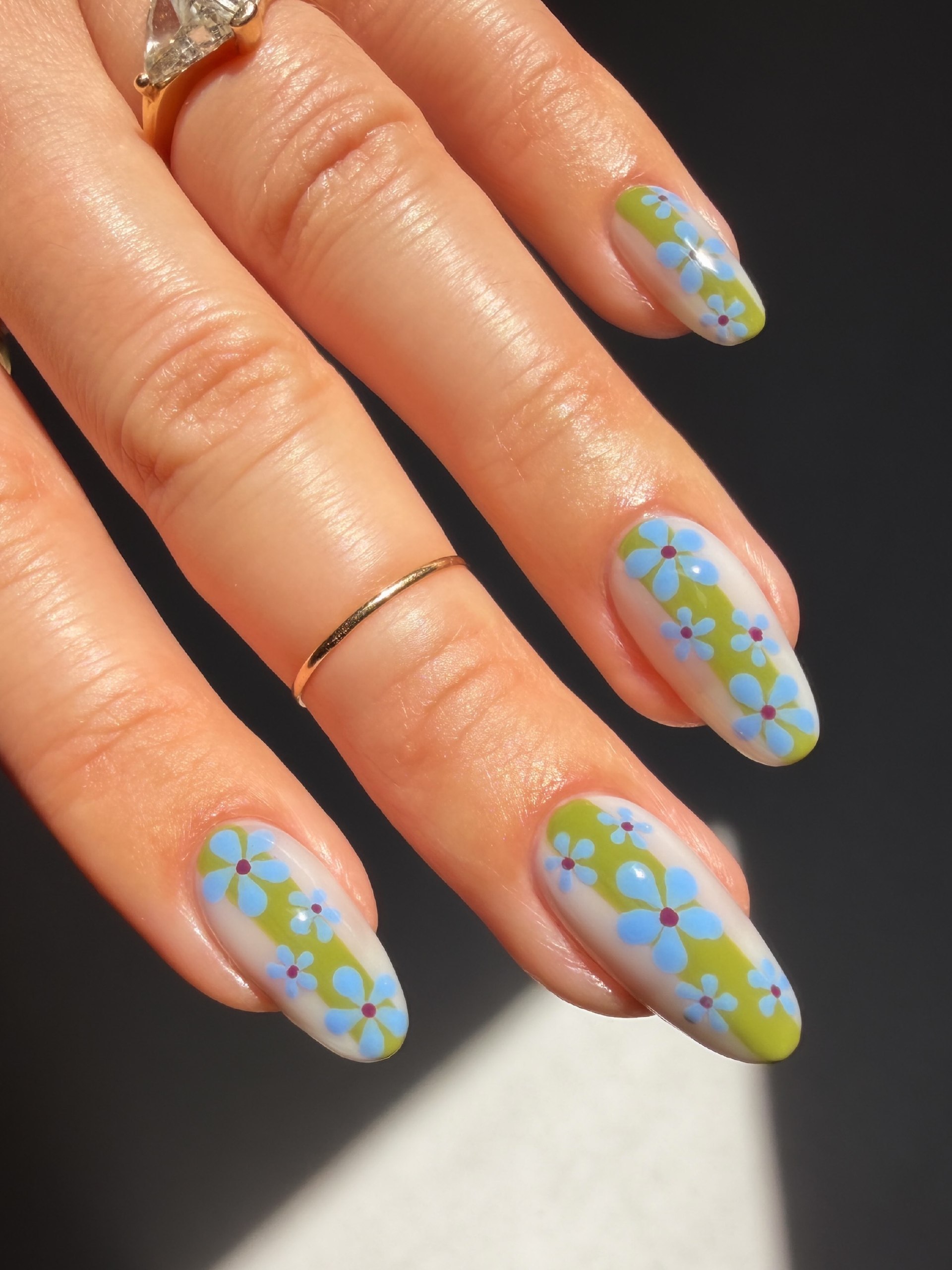 Retro Daisy Flower Power Almond Nails