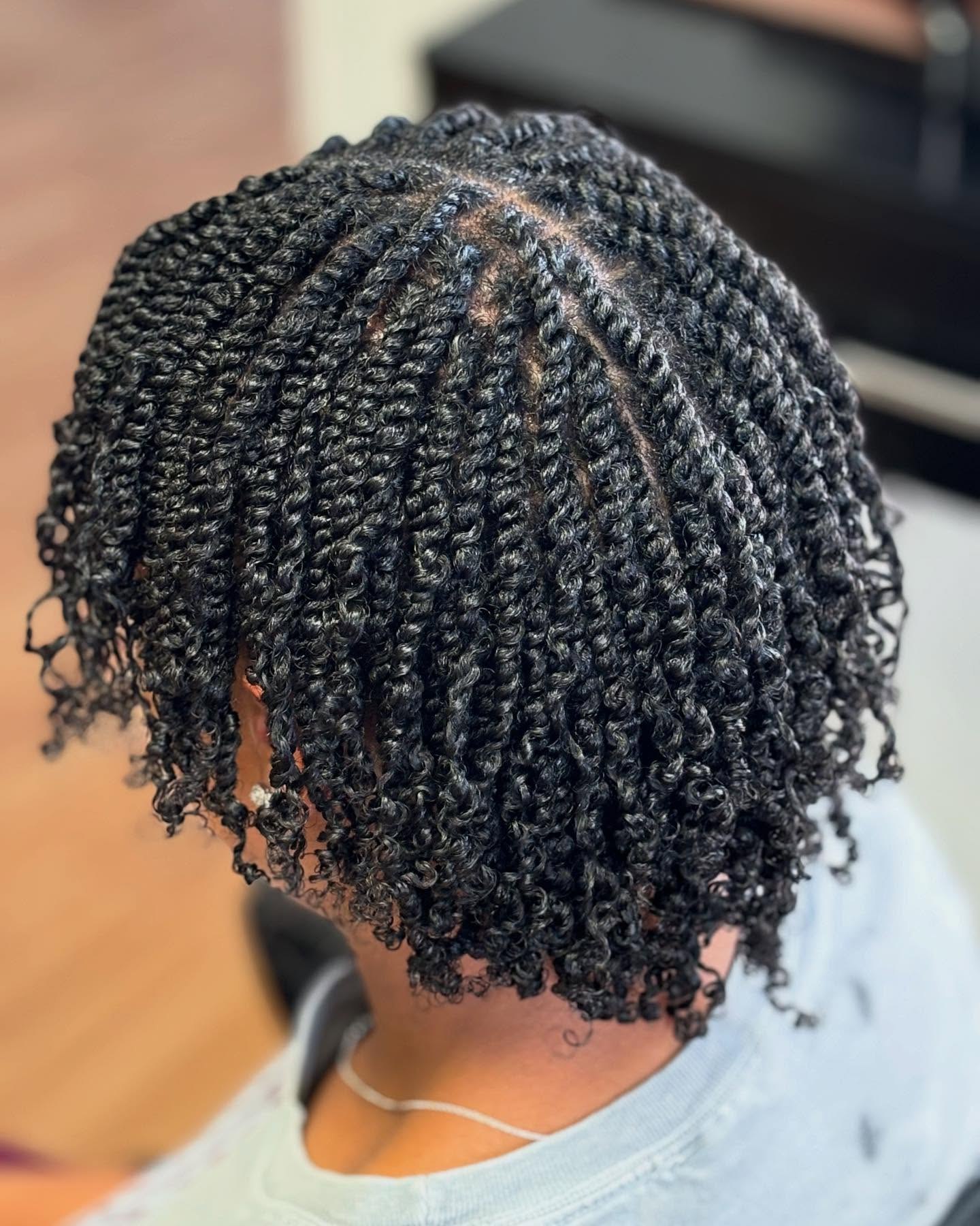 Short Defined Mini Twists With Loose Ends