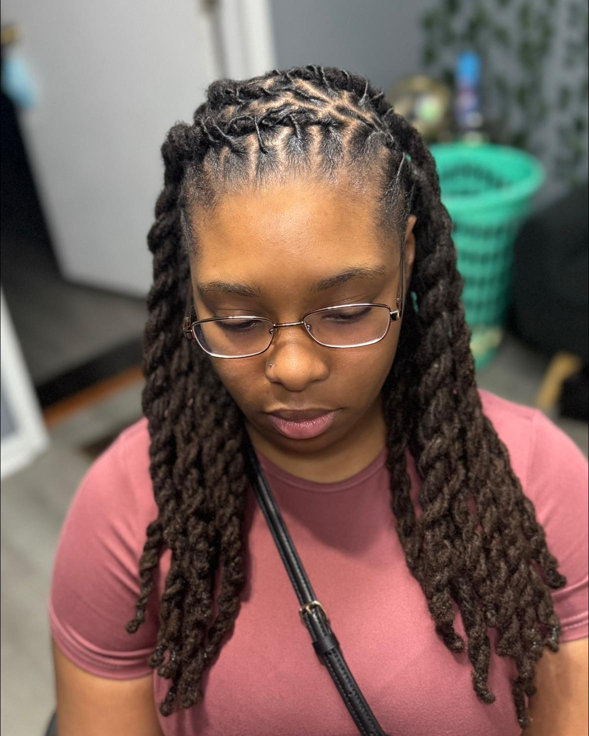 Trendy Diagonal Barrel Twists With Defined Roots