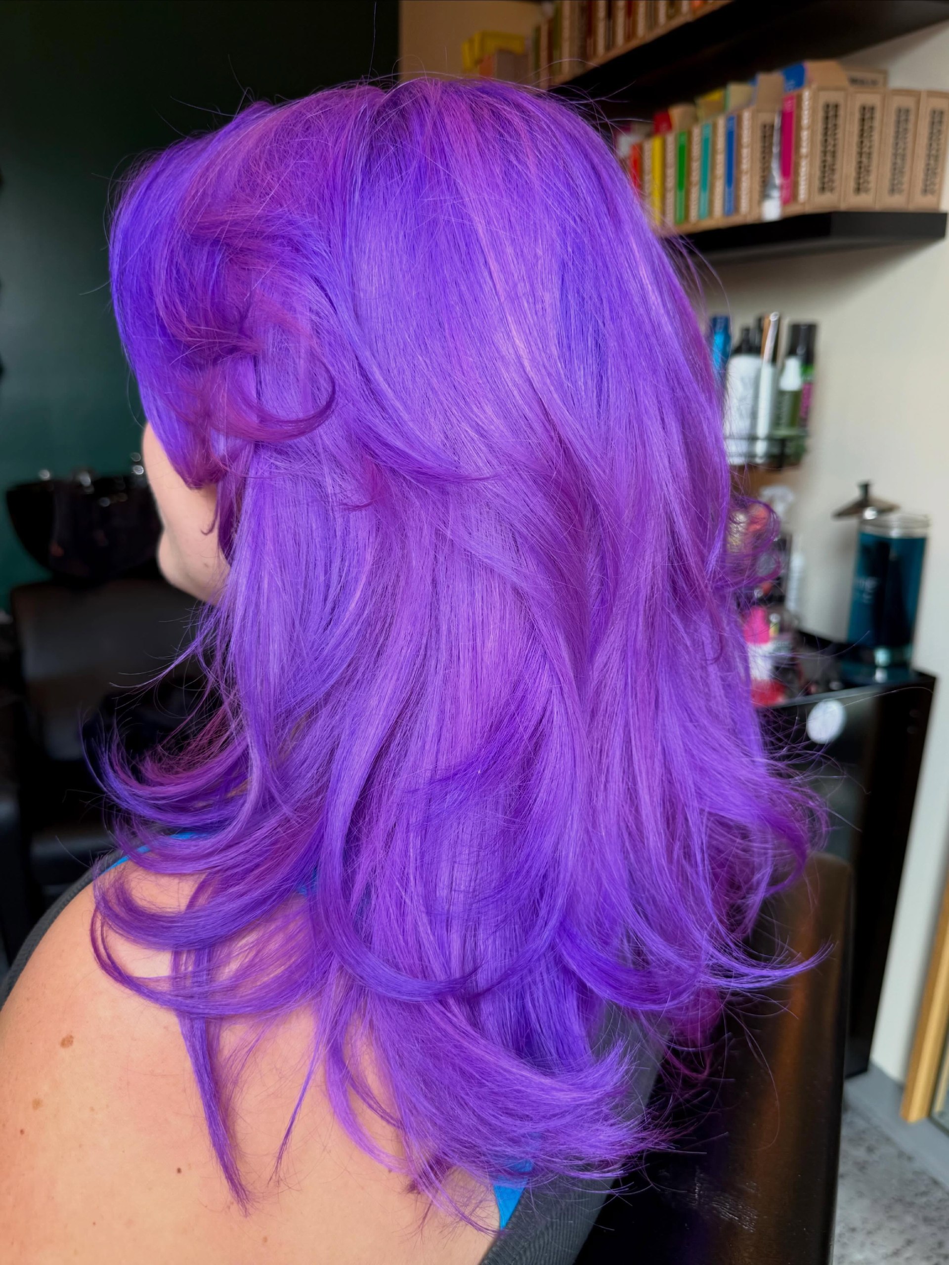 Vibrant Electric Purple Layered Mid-Length Waves