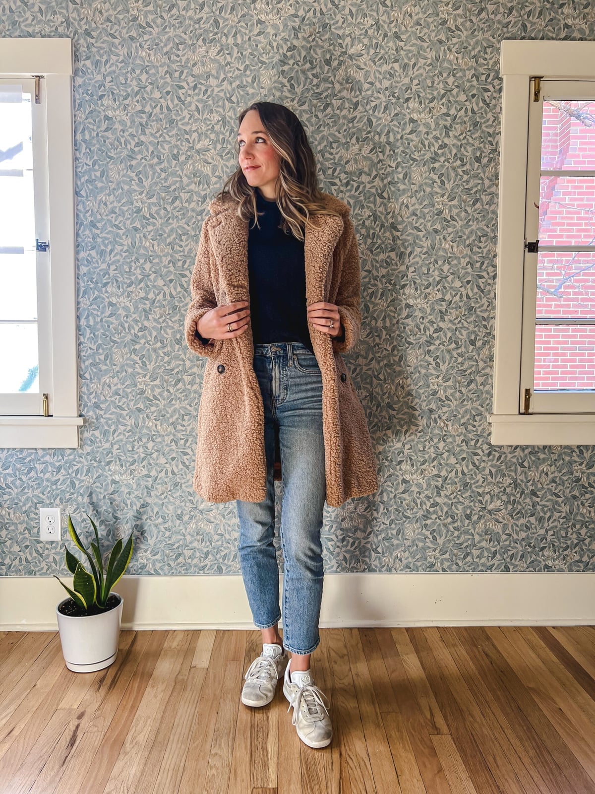 Tan teddy coat with black turtleneck and slim jeans — Casual Winter Outfits