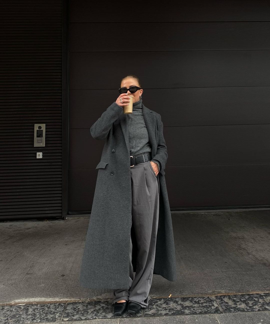 Long gray wool coat with gray turtleneck and wide-leg trousers — Casual Winter Outfits