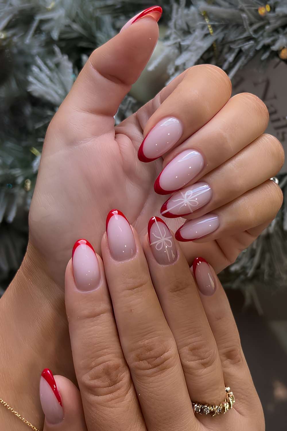 Red French Tip White Bow Short Almond Nails Red French Tip White Bow Short Almond Nails — Christmas Dip Nails