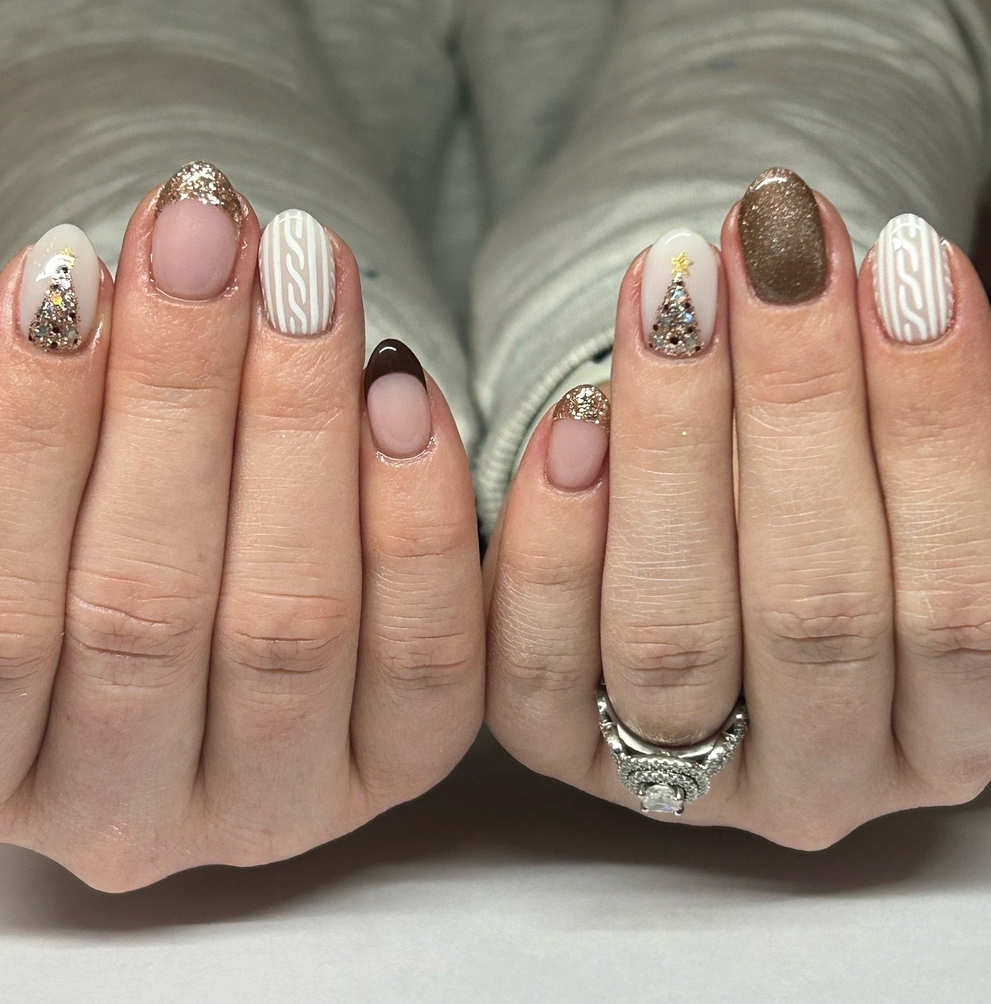 Cozy Cable Knit & Glitter Christmas Almond Nails