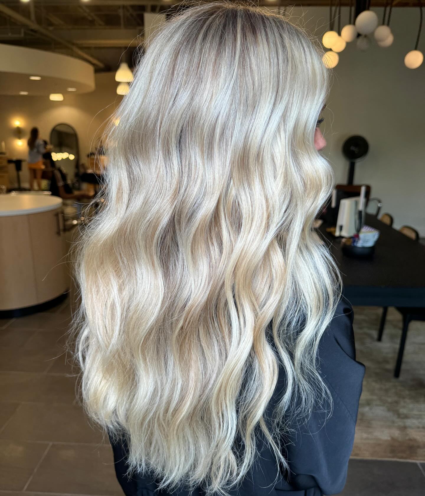 Lived-In Platinum Blonde Waves For Winter