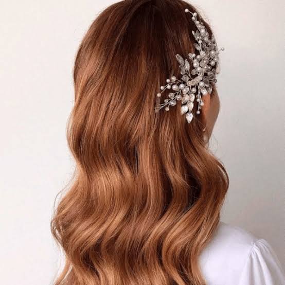 Copper Collarbone Waves With Accessory — New Years Eve Hairstyles