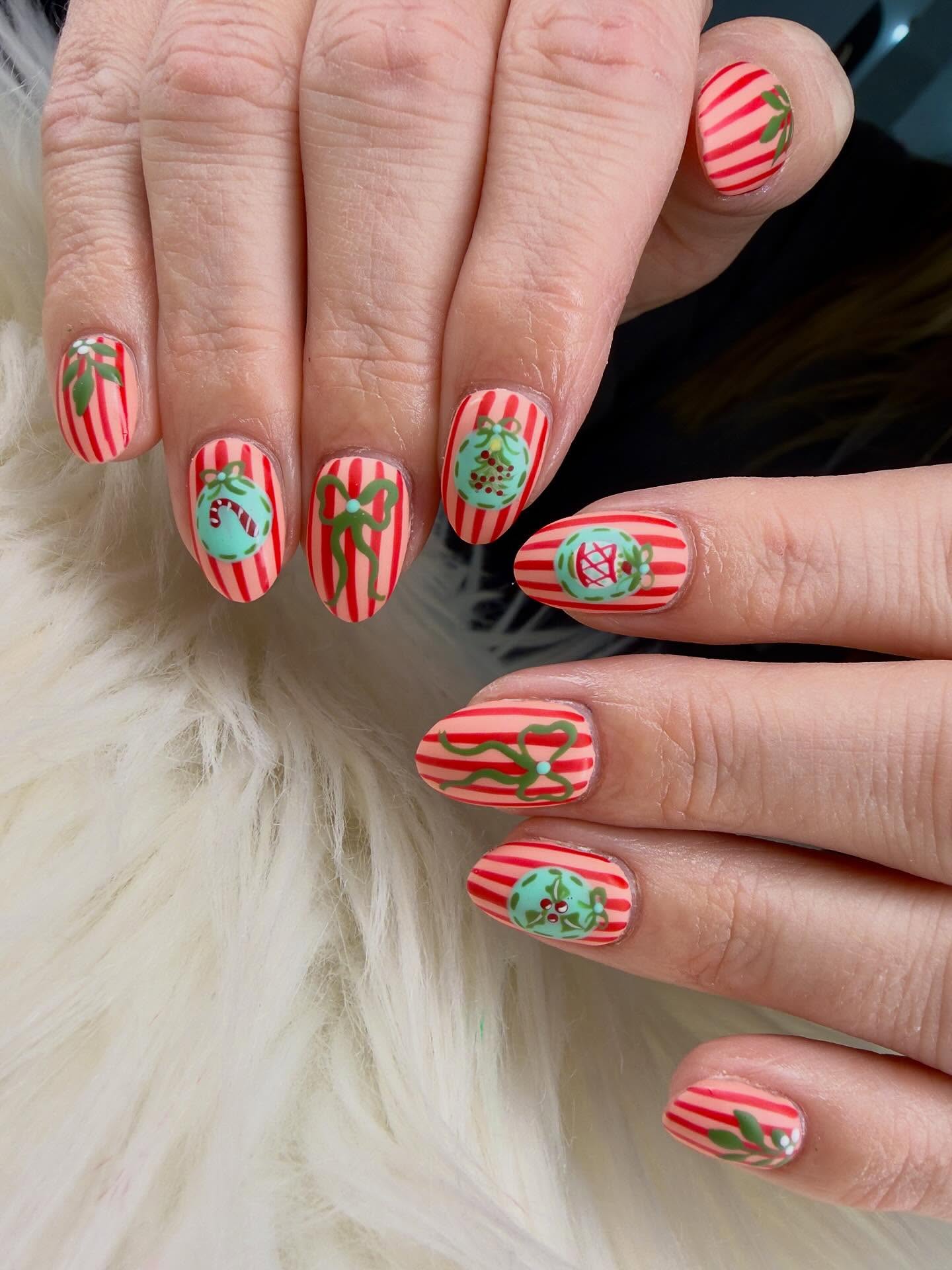 Retro Christmas Candy Cane Ornament Nails