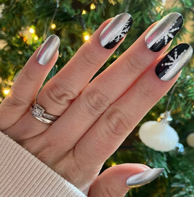 Medium Oval Metallic Silver And Black Snowflake Nails — Silver Christmas Nails