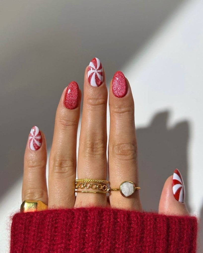 Almond Nails With Candy Cane Stripes And Red Glitter — Winter Christmas Nails