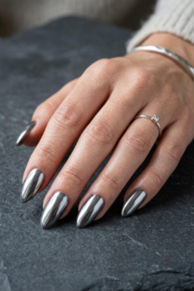 Classy Winter Nails With Expensive Look — Winter Chrome Nails